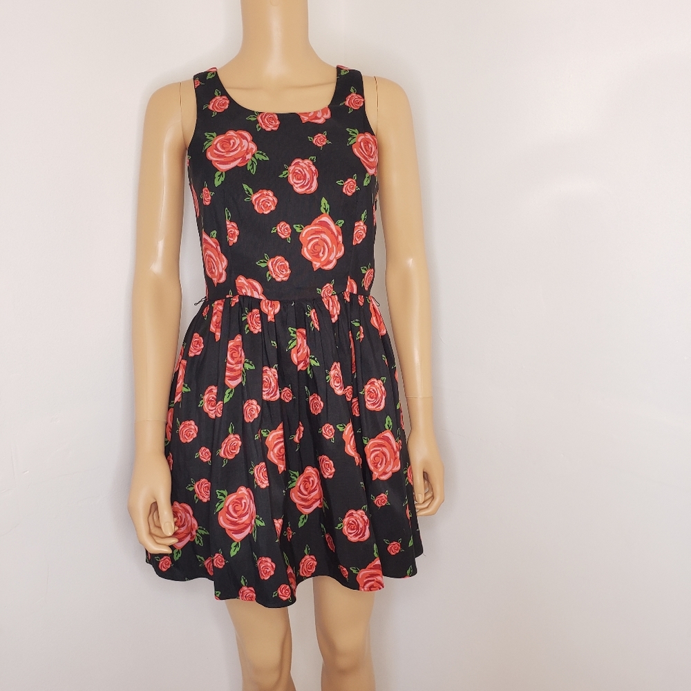 Floral Print Fit and Flare Dress Mesh Back Panel Forever 21